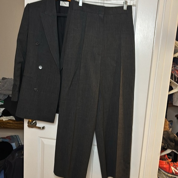 EUC THE ROW women’s blazer and pants  in wool charcoal grey sz 4 sold together - Picture 7 of 16